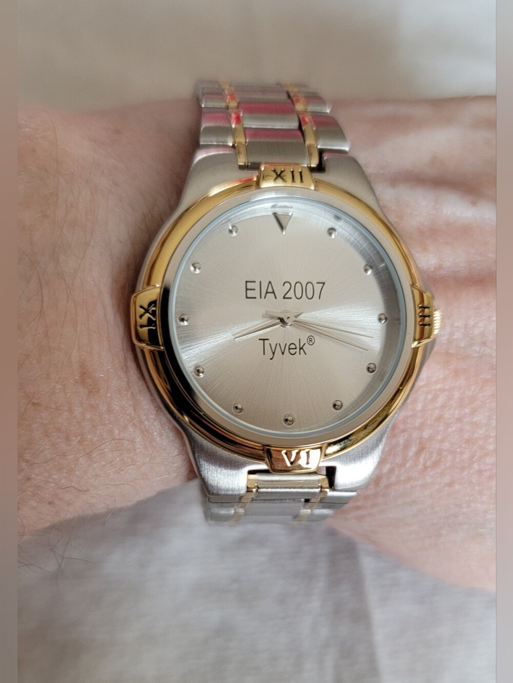 New Men's-Gorgeous Sweda EIA 2007 Tyvek Commemorative Watch w/ Brand New Battery
